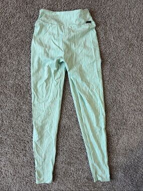 Light Mint High-Waist Textured Leggings